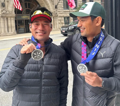 Potret Ibnu Jamil Sukses Ikut Chicago Marathon, Ririn 'Finish Full Senyum Tetep Keceh'