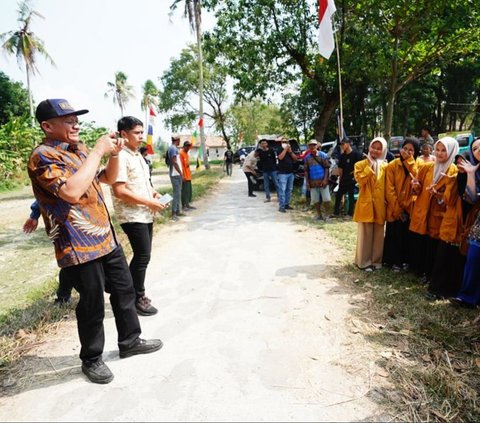 Jadi Daya Tarik Wisata, Bupati Oku Timur Saksikan Perlombaan Layang-layang