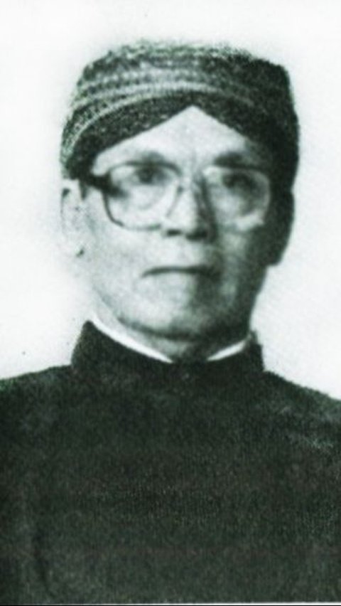 Crazy rich bernama Soemiran Karsodiwirjo ini pernah jadi Ketua PPRI (Persatuan Perusahaan Republik In­donesia) Wilayah Kediri tahun 1952.