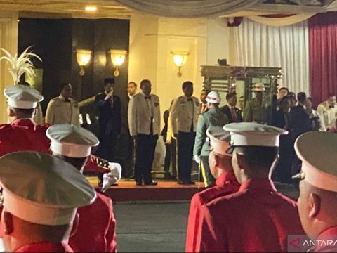 Momen Mantan Panglima ABRI Tri Sutrisno Gandeng Jenderal TNI dan Eks Danjen Kopassus