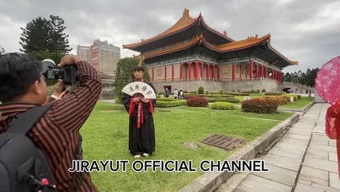 Potret Jirayut Liburan ke Taiwan Hingga Bertemu Fansnya JNations, Sampai Terharu