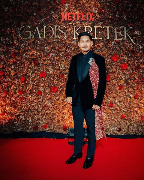 Disebut Paling Green Flag, 8 Foto Pesona Ibnu Jamil Sebagai Senoaji di Series 'GADIS KRETEK' !