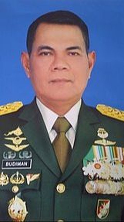 Budiman merupakan kasad ketiga yang berasal dari korps zeni setelah Djatikoesoemo dan Try Sutrisno.