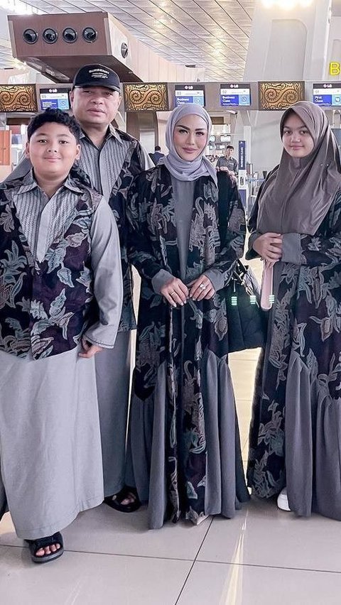 Potret Amora Anak Kris Dayanti Berhijab saat Berangkat Umrah, Cantik Banget Bikin Pangling