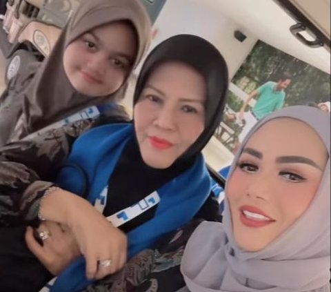 Potret Amora Anak Krisdayanti Berhijab saat Berangkat Umrah, Cantik Banget Bikin Pangling