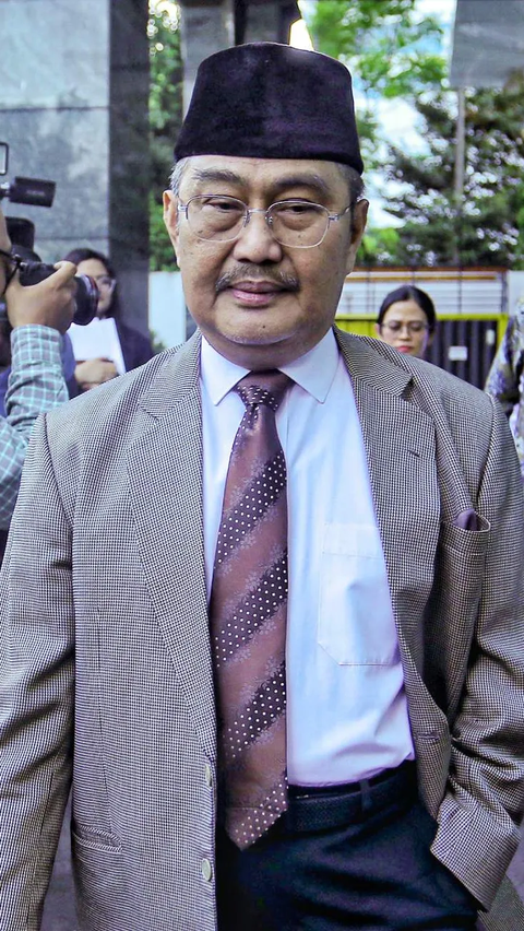 Ketua MKMK Jimly Ngaku Sedih Mau Nangis, Curhatan Hakim MK Banyak Sekali<br>