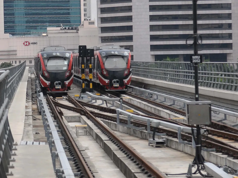 VIDEO: LRT Cibubur Mogok Depan Menara Saidah, Ini Penjelasan Pengelola