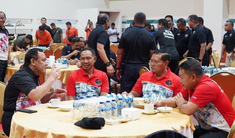 Dalam foto yang dibagikan, memperlihatkan momen kebersamaan empat jenderal TNI-Polri.