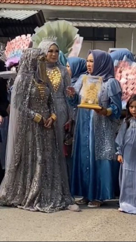 Viral Wedding, Family Outfits Shocking Like a Fashion Show, Netizens Confused: Which One is the Bride?