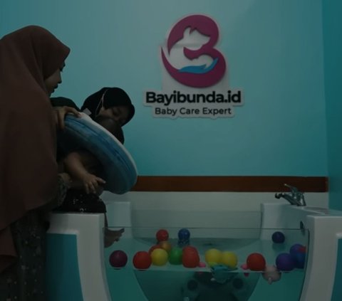 Banyak respons positif terhadap unggahan Ria tersebut. Hingga pada tahun 2019, Ria dan Alfinata semakin mantap membuka bisnis layanan ibu dan bayi yang diberi nama BayiBunda.id.