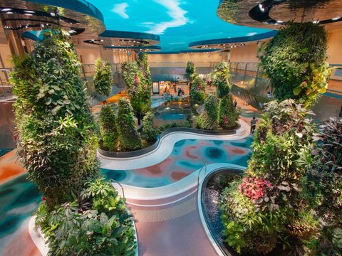 Experience the Sensation of Nature Mixed with Modern Technology at Terminal 2 Changi Airport