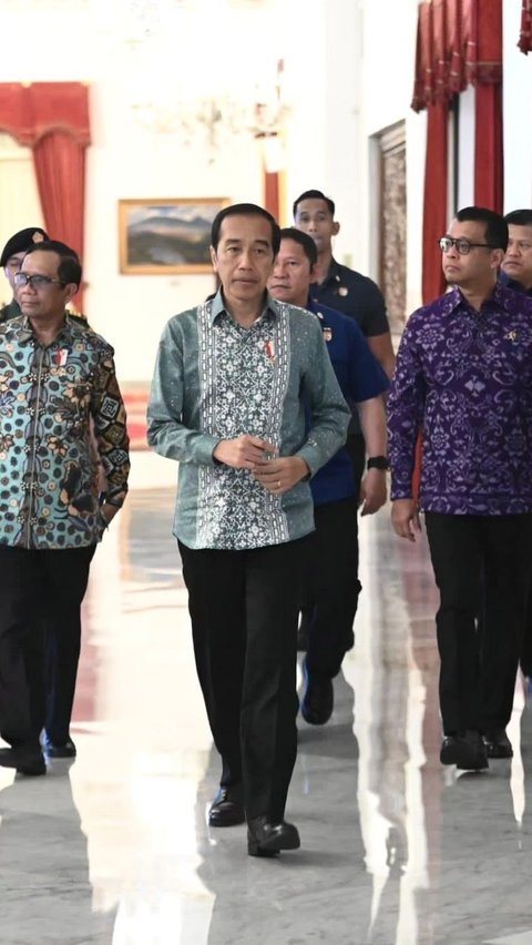 Jokowi Buka Suara Viral Pencopotan Baliho Ganjar Bendera PDIP di Lokasi Kunjungan Bali