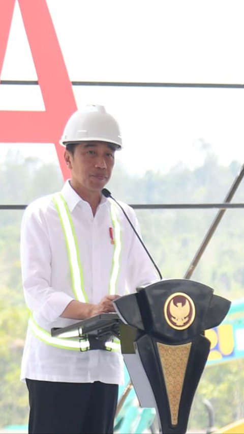 FOTO: Momen Jokowi Resmi Mulai Pembangunan Bandara IKN, Ditargetkan Bisa Dipakai Juni 2024