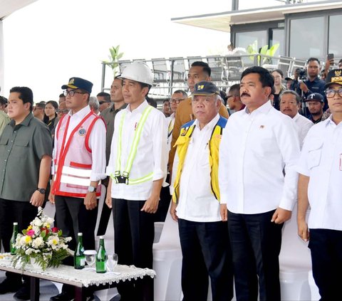 FOTO: Momen Jokowi Resmi Mulai Pembangunan Bandara IKN, Ditargetkan Bisa Dipakai Juni 2024