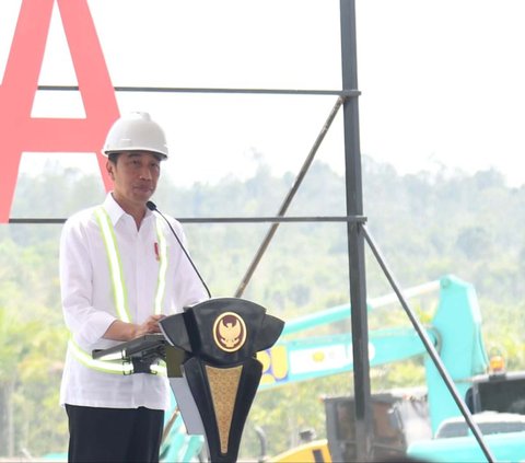 FOTO: Momen Jokowi Resmi Mulai Pembangunan Bandara IKN, Ditargetkan Bisa Dipakai Juni 2024