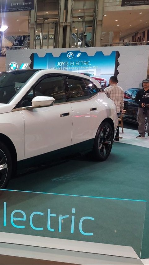 BMW Indonesia Pamerkan Keunggulan Mobil Listriknya