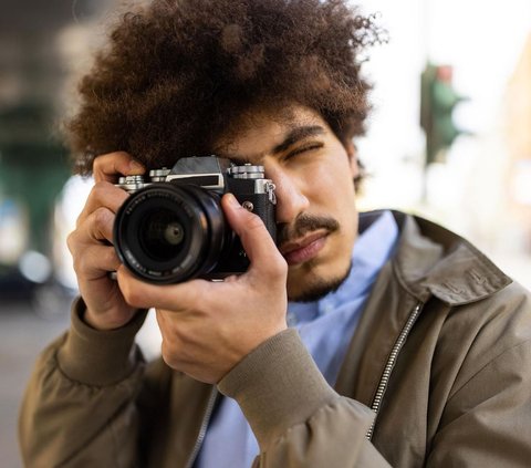 Viral! Grandma Becomes a Wedding Photographer at a Reception, Her Photos Amaze Beginners