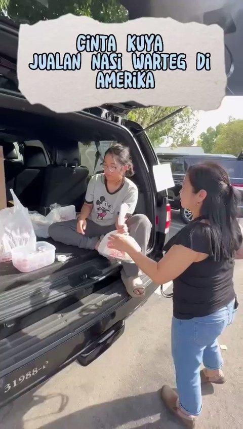 7 Potret Cinta Kuya yang Coba Jualan Nasi Warteg di Amerika, Ludes Hanya dalam Waktu 30 Menit