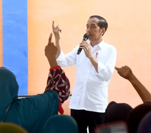 Jokowi Bakal Berikan Bintang Jasa ke Presiden FIFA di Istana Hari Ini