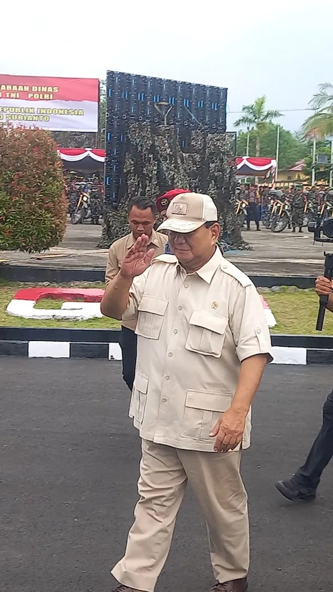 Tiba di Timika, Prabowo akan Resmikan RS TNI dan Serahkan Kendaraan Dinas Prajurit