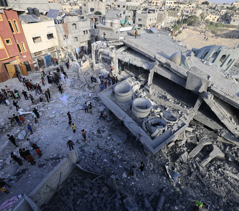 FOTO: Penampakan Masjid Megah di Jalur Gaza Hancur Lebur Dibombardir Israel