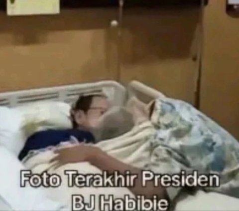 Foto ketiga memperlihatkan B.J. Habibie sebelum meninggal dunia. <br>