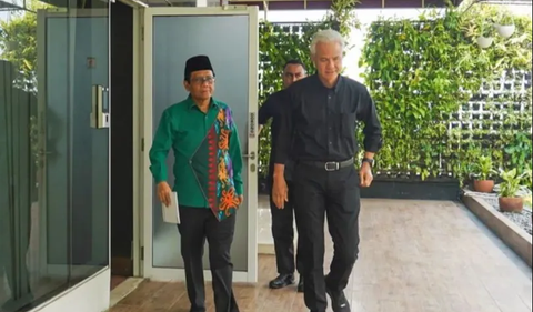 Misi ketujuh dan kedelapan Ganjar-Mahfud, bagaimana bisa menciptakan birokrasi yang sehat, penegakan hukum, penghormatan terhadap hak asasi manusia.<br>