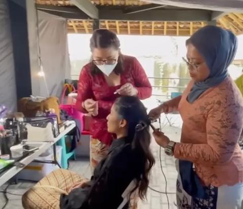 MUA Curhat Proses Makeup Dian Sastro Jadi Dekil dan Anggun Berkarakter di Gadis Kretek