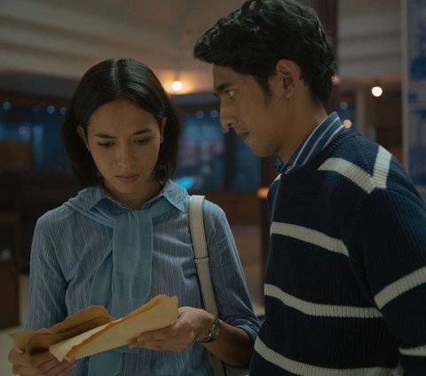 Becoming a Conversation, Hermes Bag Worn by Putri Marino in Gadis Kretek Scene