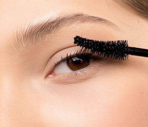 Techniques to Use Mascara for Maximum Curly Eyelashes