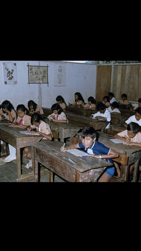 This is the atmosphere of an elementary school class in the 80s.