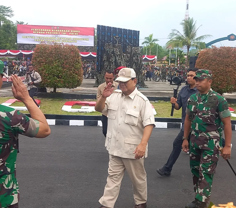 Terhitung sudah 27 tahun lamanya, Prabowo bertemu lagi dengan anak buahnya itu saat ia menjabat sebagai Komandan di Komando 74 kala itu.