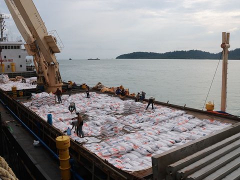 Bulog Percepat Realisasi Impor dengan Perbanyak Destinasi Pelabuhan Penerima