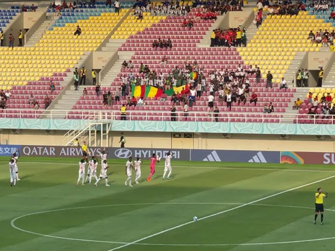 Piala Dunia U-17 Grup B, Mali Gilas Uzbekistan 3-0