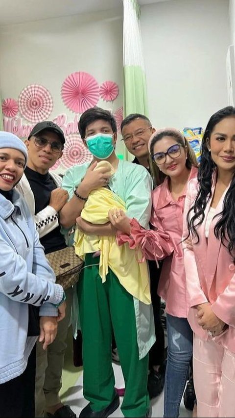 Melahirkan Anak Kedua di Tanggal Cantik, Intip Potret Perjalanan Kehamilan Aurel Hermansyah