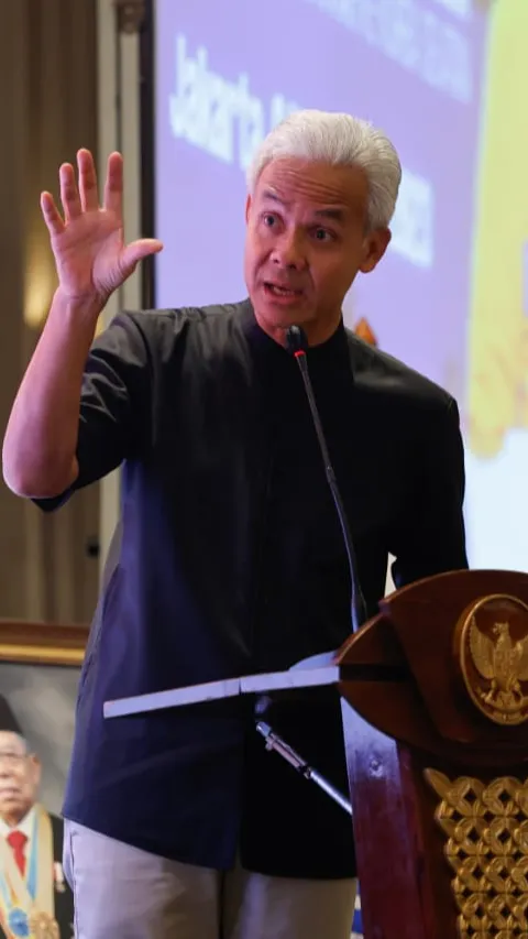 Ganjar Pranowo Beri Pembekalan ke Pekerja Migran