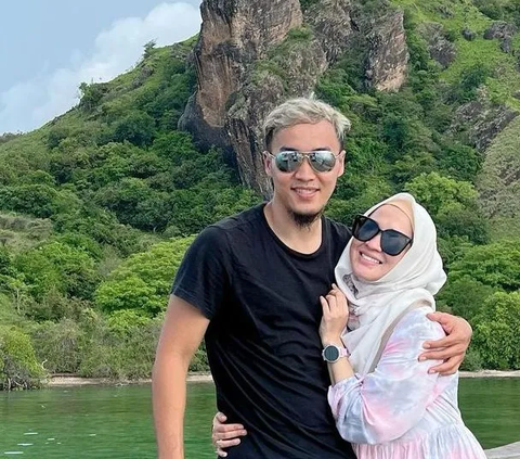 Gunawan Dwi Cahyo's Photo Kissing a Woman Wearing a Hijab Resurfaces, Okie Agustina Defends Him