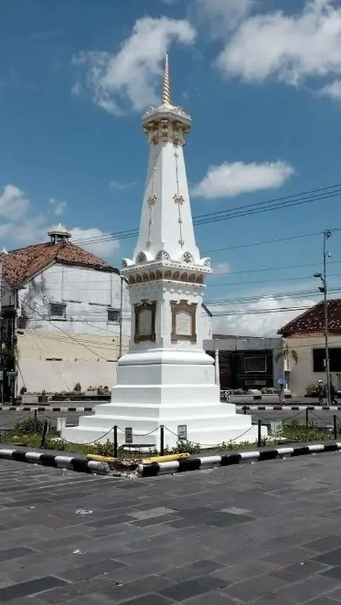 2. Yogyakarta: Wisata Budaya dan Sejarah