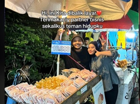 Kisah Wanita Lulusan Sarjana Tak Gengsi Jualan Ayam Potong di Gerobak Motor, 'Yang Penting Jadi Bos di Usaha Sendiri'