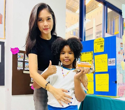 Tak Tersorot, Ini Potret Velove Anak Garneta Haruni yang Kecantikannya Mulai Saingi Sang Mama