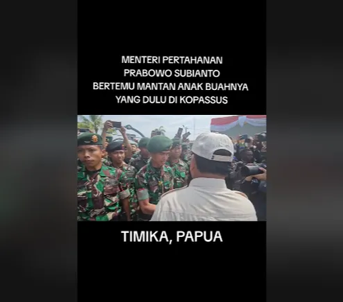 Prabowo Subianto bertemu dengan mantan anak buahnya secara tidak sengaja saat melakukan kunjungan kerja. Pertemuan keduanya terjadi ketika Prabowo menyalami para prajurit TNI satu per satu. <br>