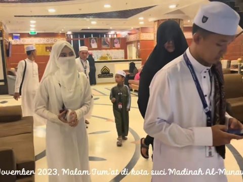 Viral Momen Pasangan Indonesia Langsungkan Akad Nikah di Masjid Nabawi, Bikin Baper Warganet