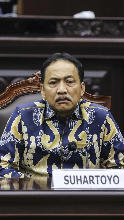 Suhartoyo Resmi Jabat Ketua Mahkamah Konstitusi<br>