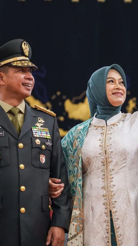 Di mana sang suami baru saja dilantik menjadi Kepala Staf Angkatan Darat (Kasad) pada tanggal 25 Oktober 2023.<br>