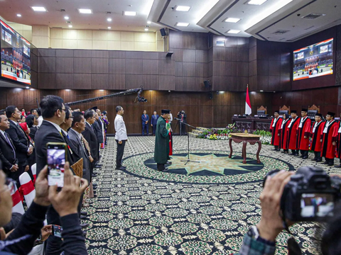 FOTO: Momen Suhartoyo Dilantik Jadi Ketua MK Menggantikan Anwar Usman