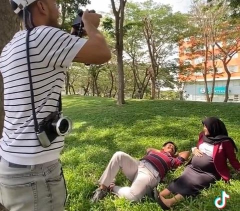 Hamil Tua, Wanita Ini Jalani Maternity Shoot dan Sidang Tesis di H-1 Melahirkan