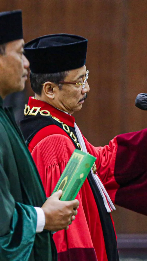 Suhartoyo diambil sumpahnya berdasarkan Keputusan MK RI Nomor 17 Tahun 2023 tentang Pengangkatan Ketua Mahkamah Konstitusi Masa Jabatan 2023-2028, yang ditetapkan di Jakarta, pada 9 November 2023.