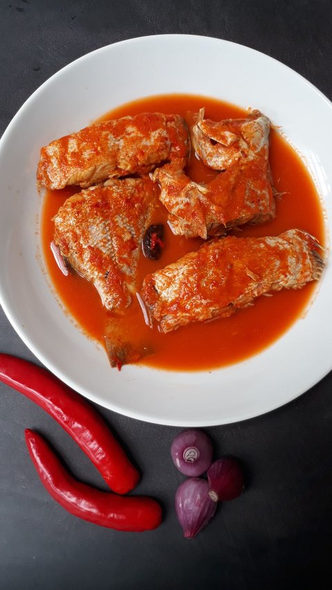 Recipe for Minang-style Sour Asam Fish, Fresh Dish for Dinner.