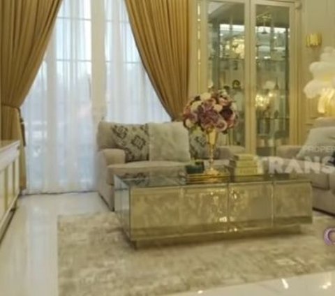 10 Portraits of Shella Saukia's Luxury House, Crazy Rich who Gives Fuji a Bag Worth Tens of Millions, Like a Palace!