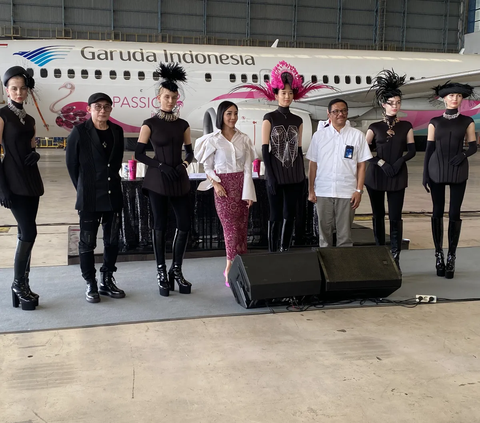 Bukan cuma Makanan, Penumpang Garuda Indonesia Bisa Beli Berlian di Atas Pesawat